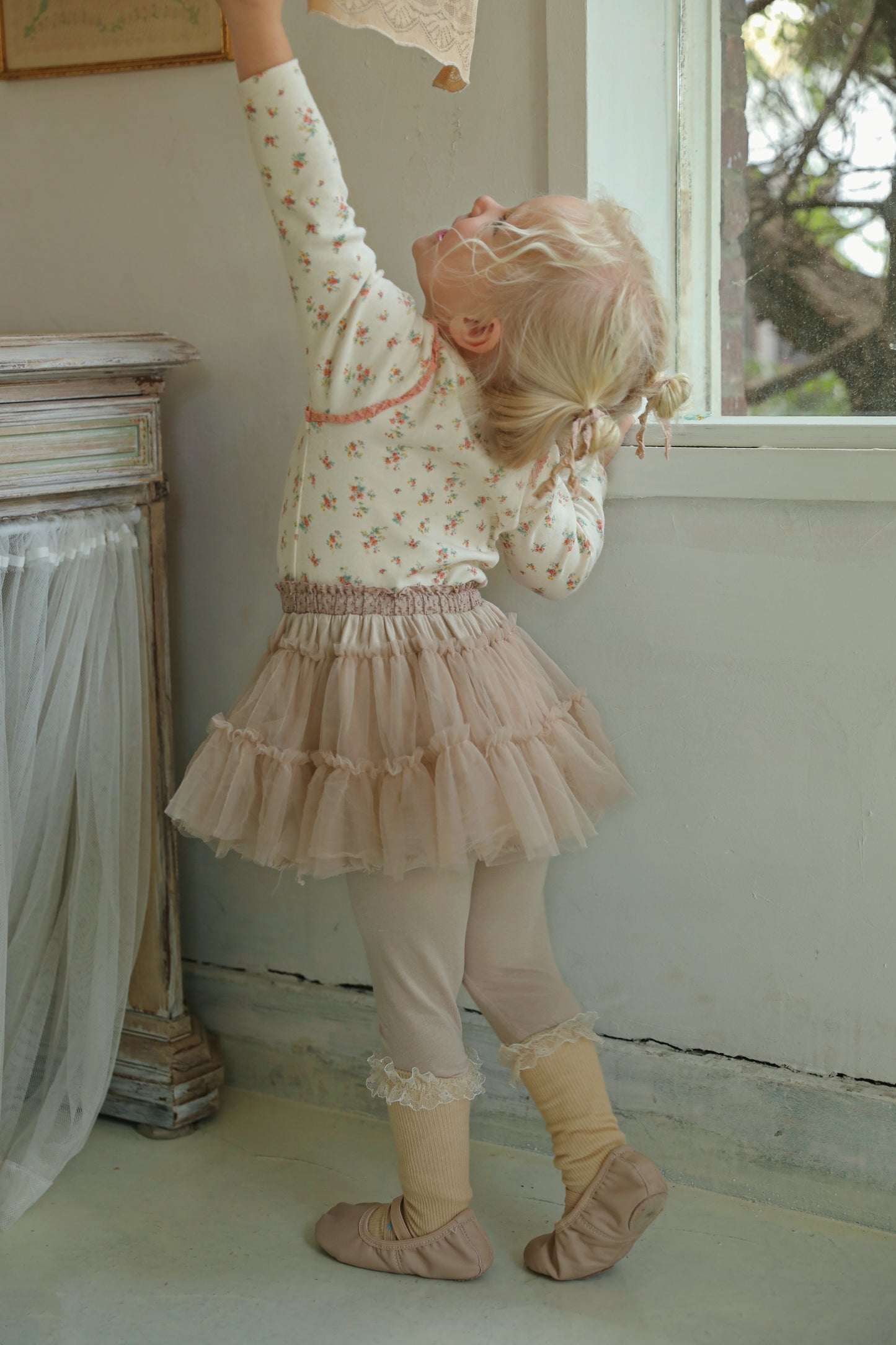 Roche Skirt with Tights, Rose Beige