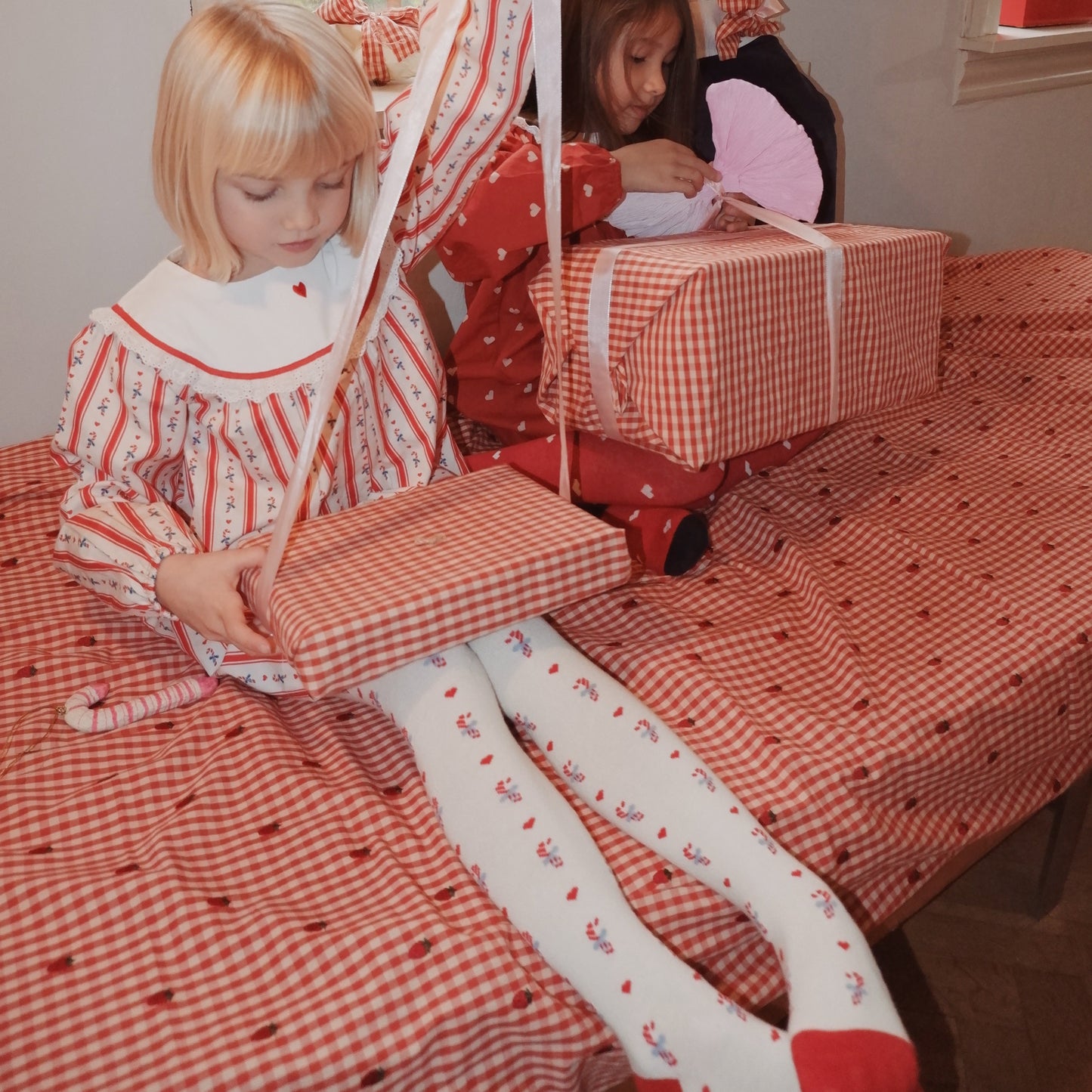 Vera Tights, Noelle