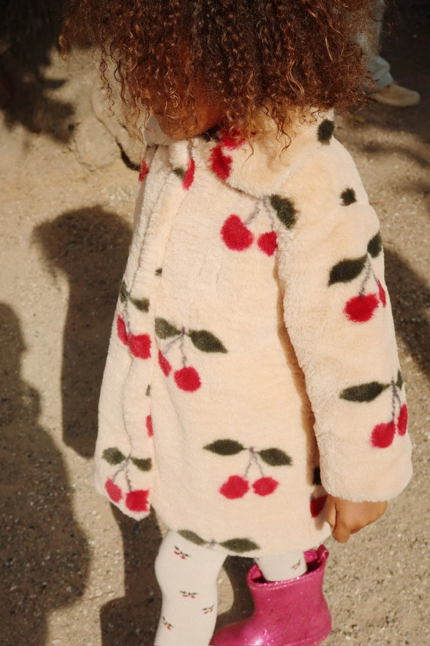 Fuzzie Coat, Ma Grande Cerise