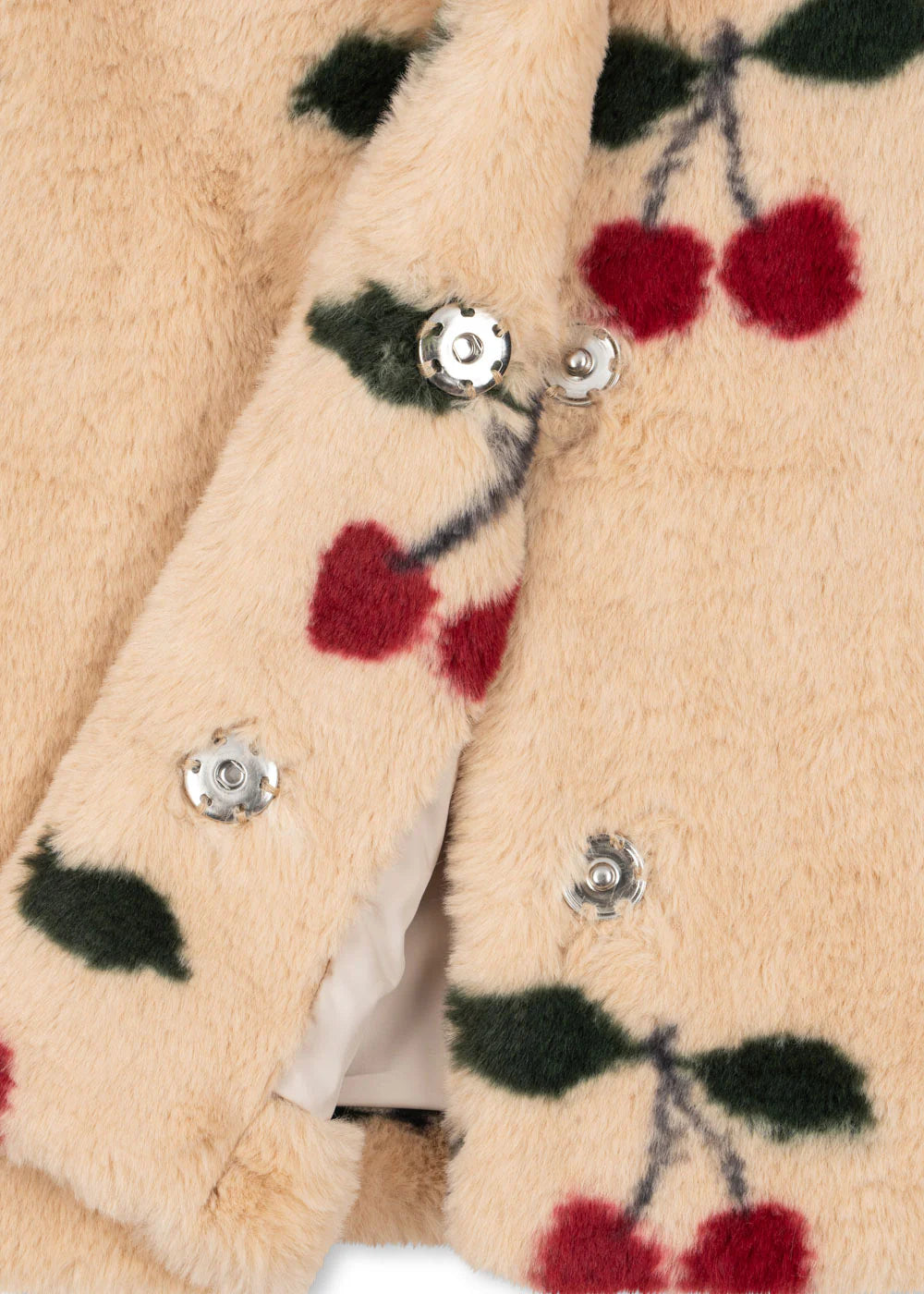 Fuzzie Coat, Ma Grande Cerise