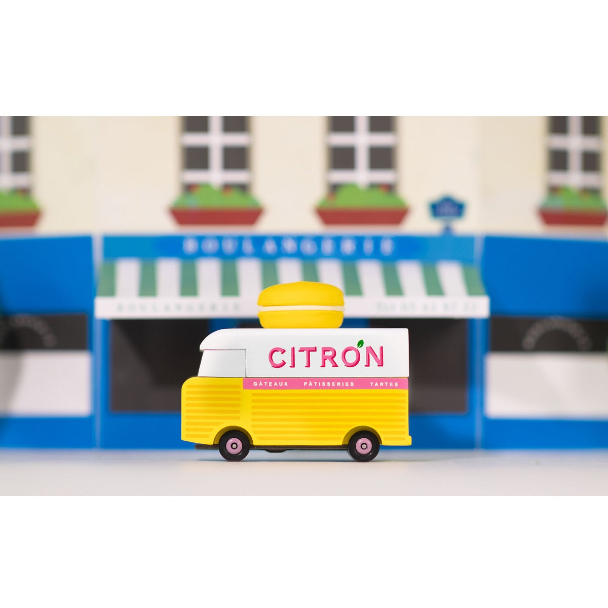 Candylab Citron Macaron Van