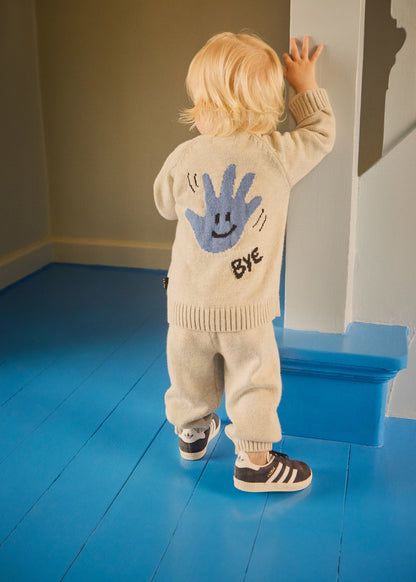 Sol, Happy Hands