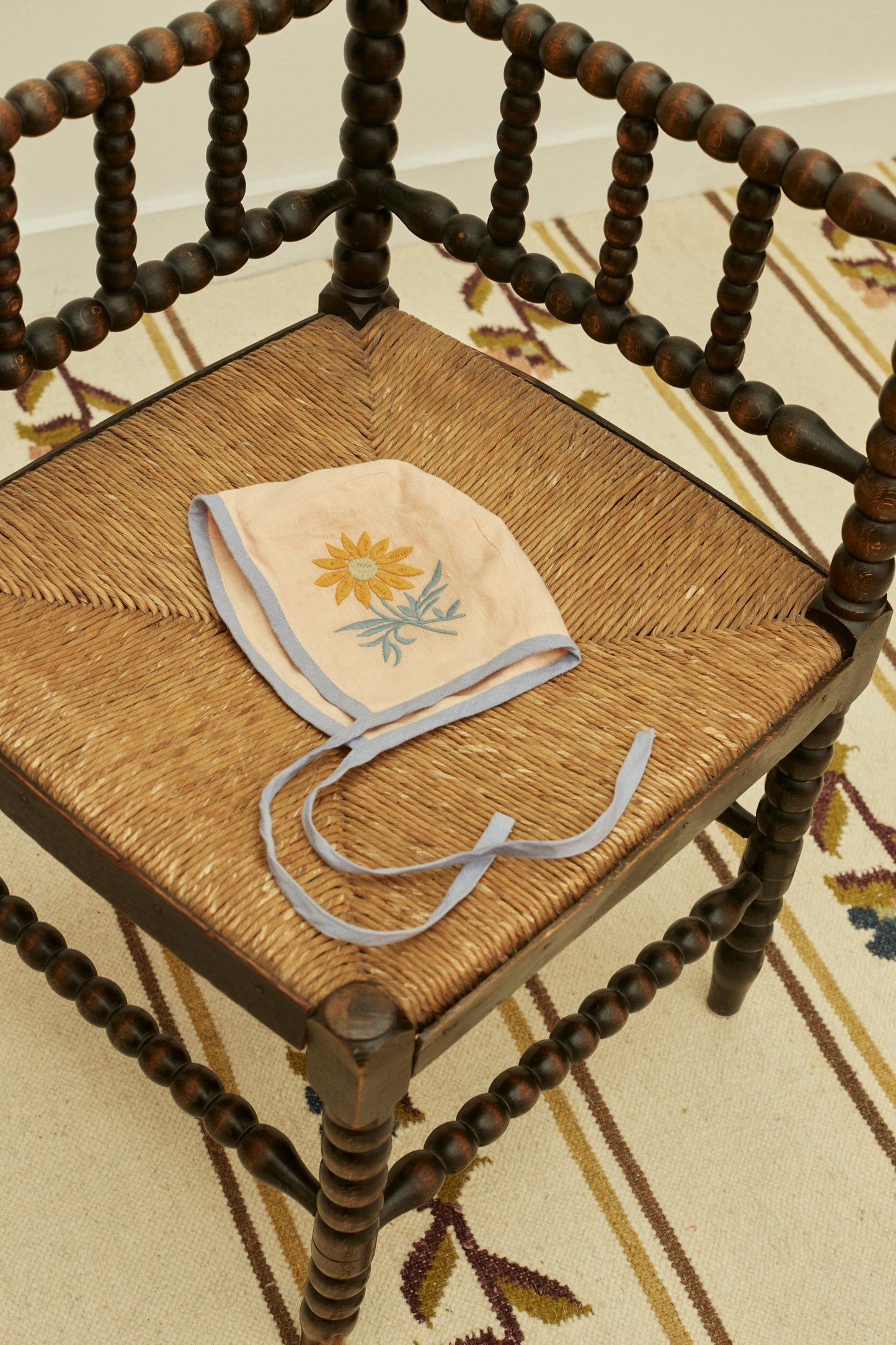 Joni Bonnet, Satin Pink