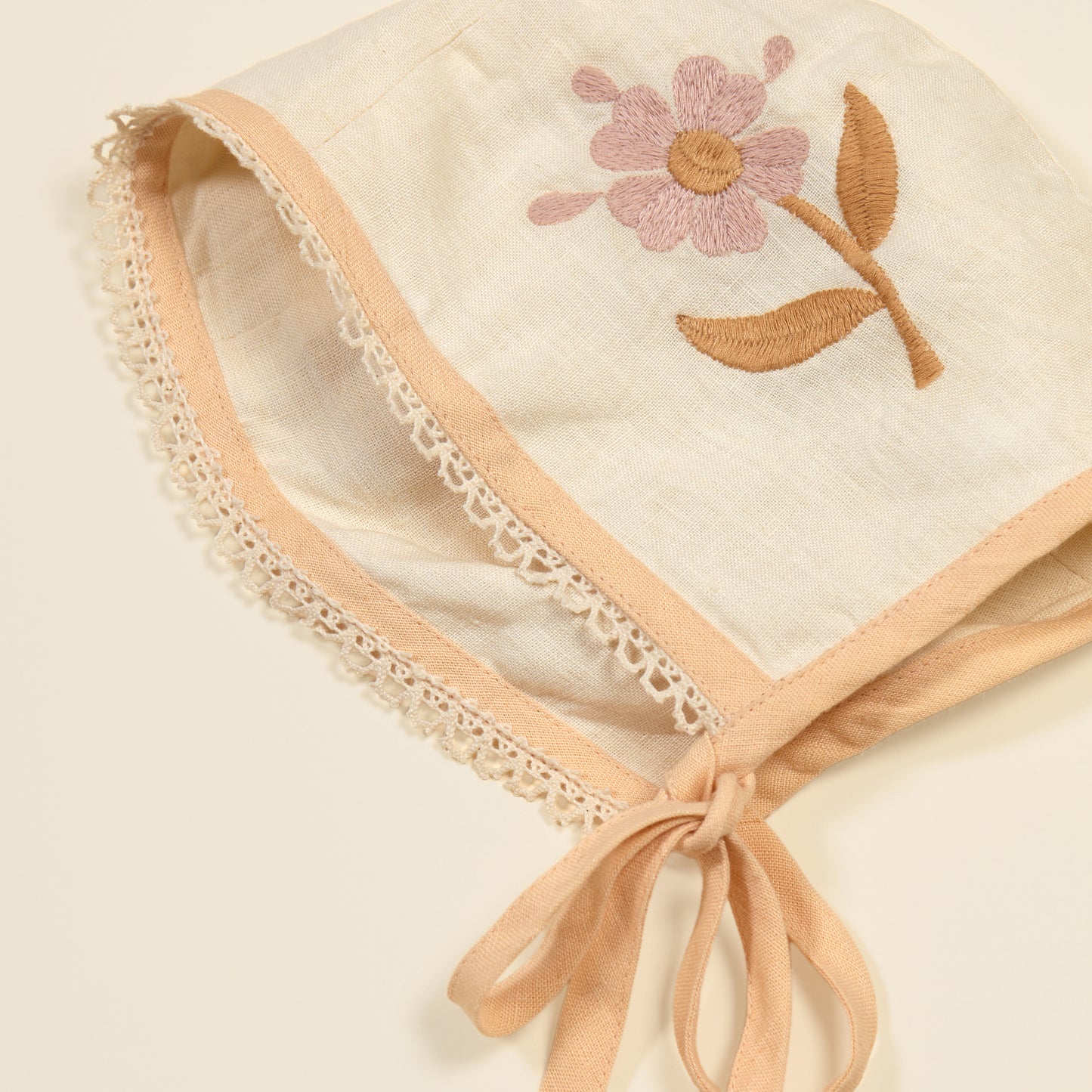 Josephine Bonnet, Cream