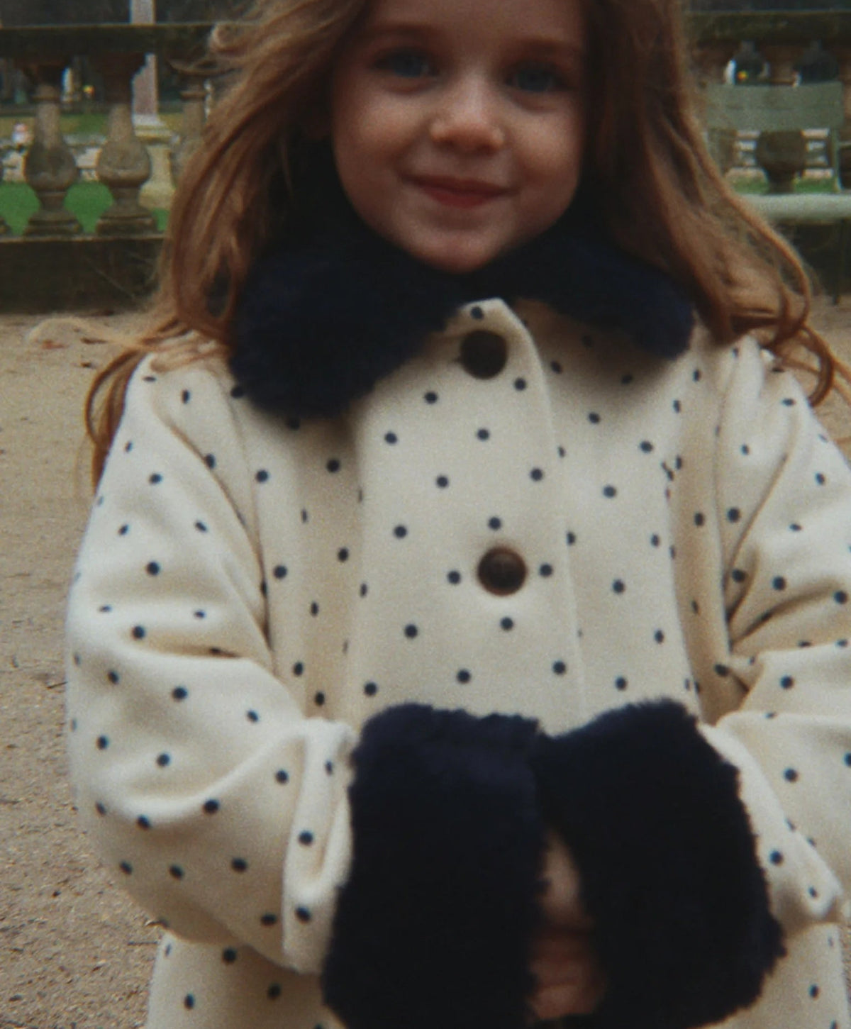 Porsia Coat, Dot Lumiere