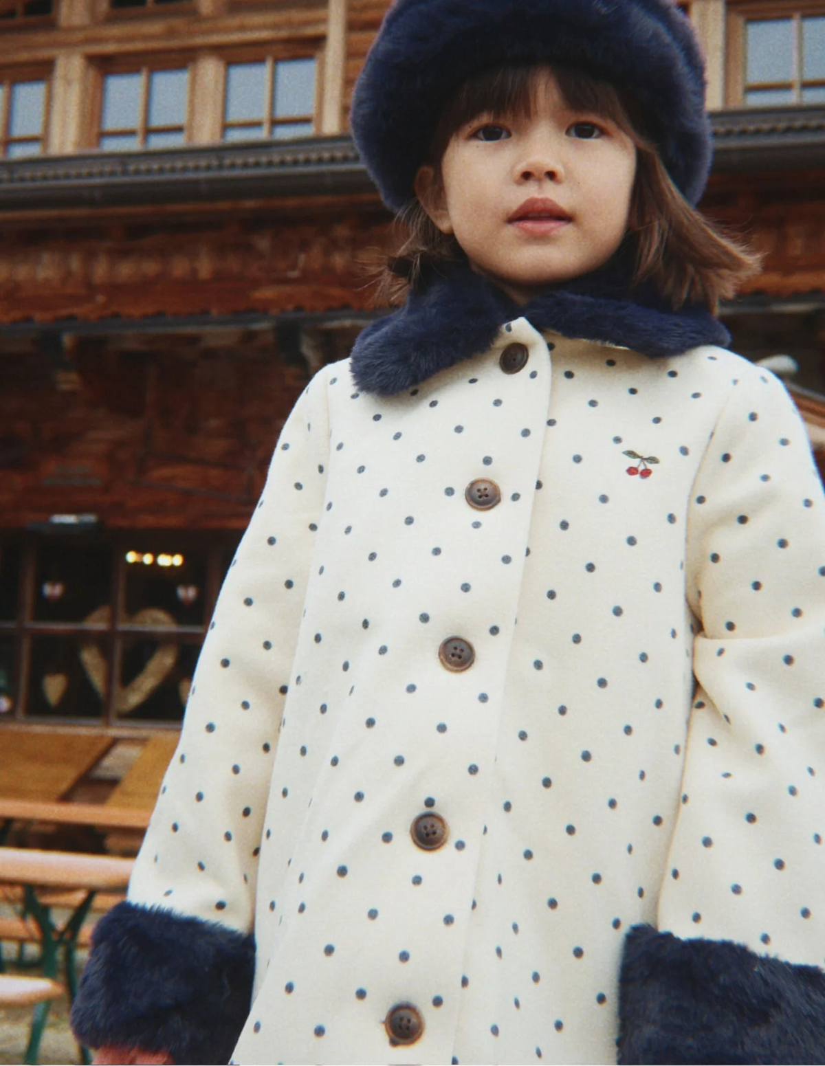 Porsia Coat, Dot Lumiere