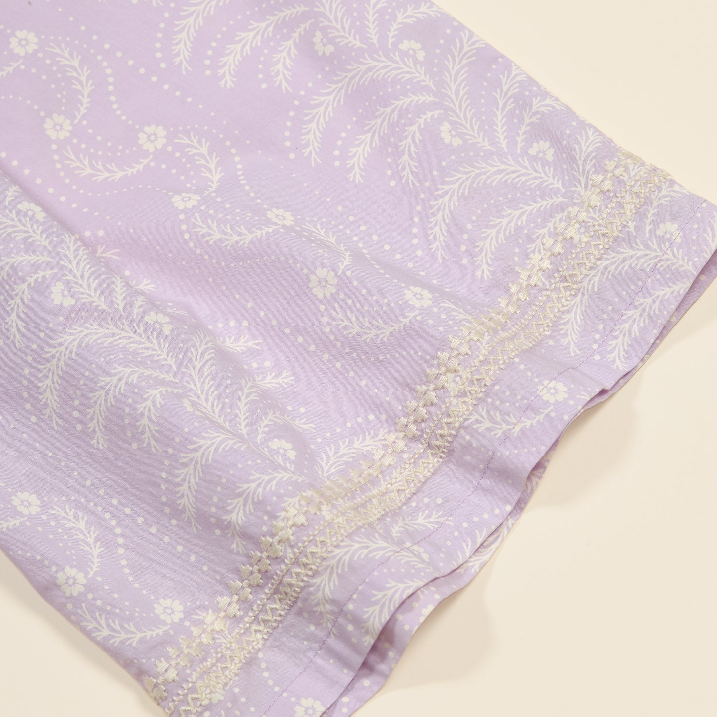 Millie Trouser, Wallflower