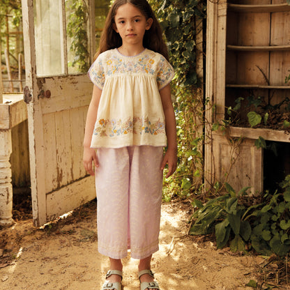 Millie Trouser, Wallflower