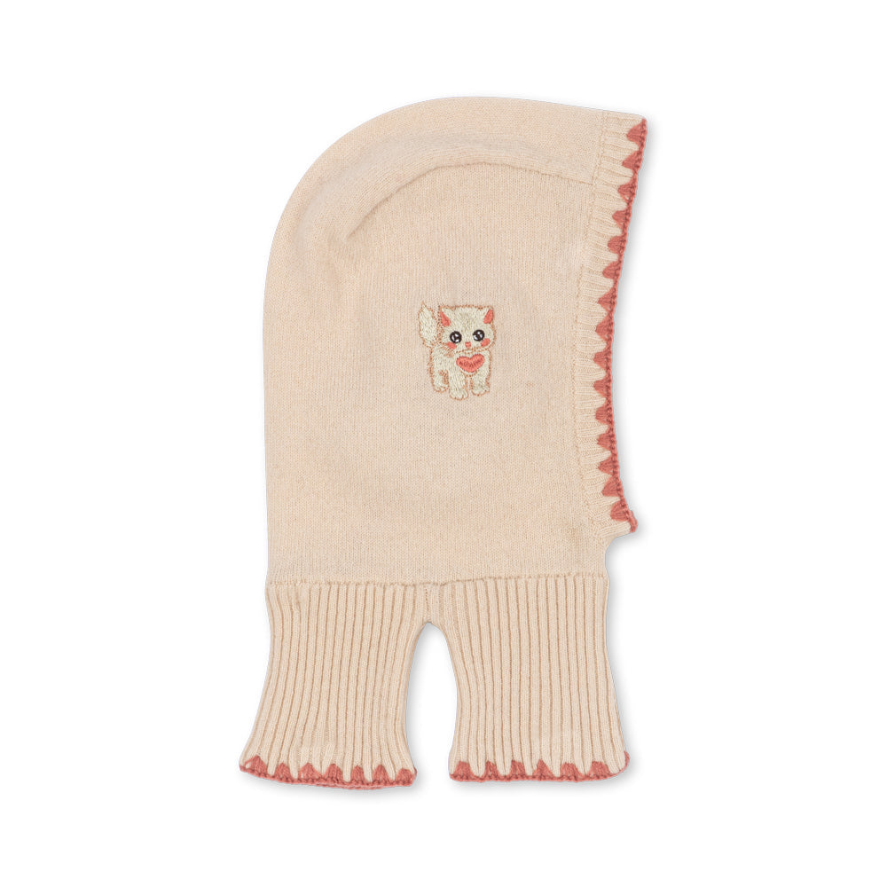 Collette Balaclava, Rosey