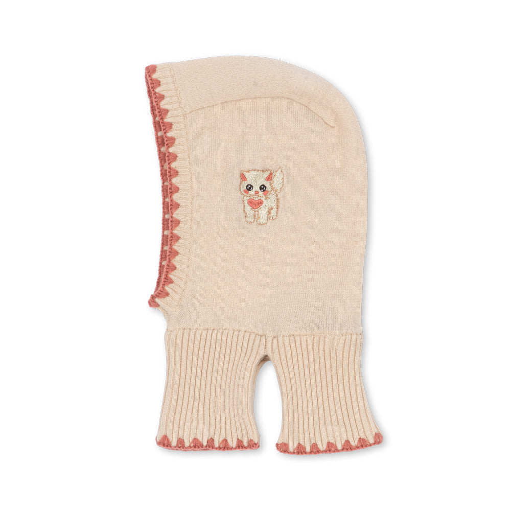 Collette Balaclava, Rosey
