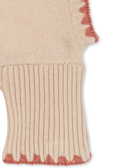 Collette Balaclava, Rosey