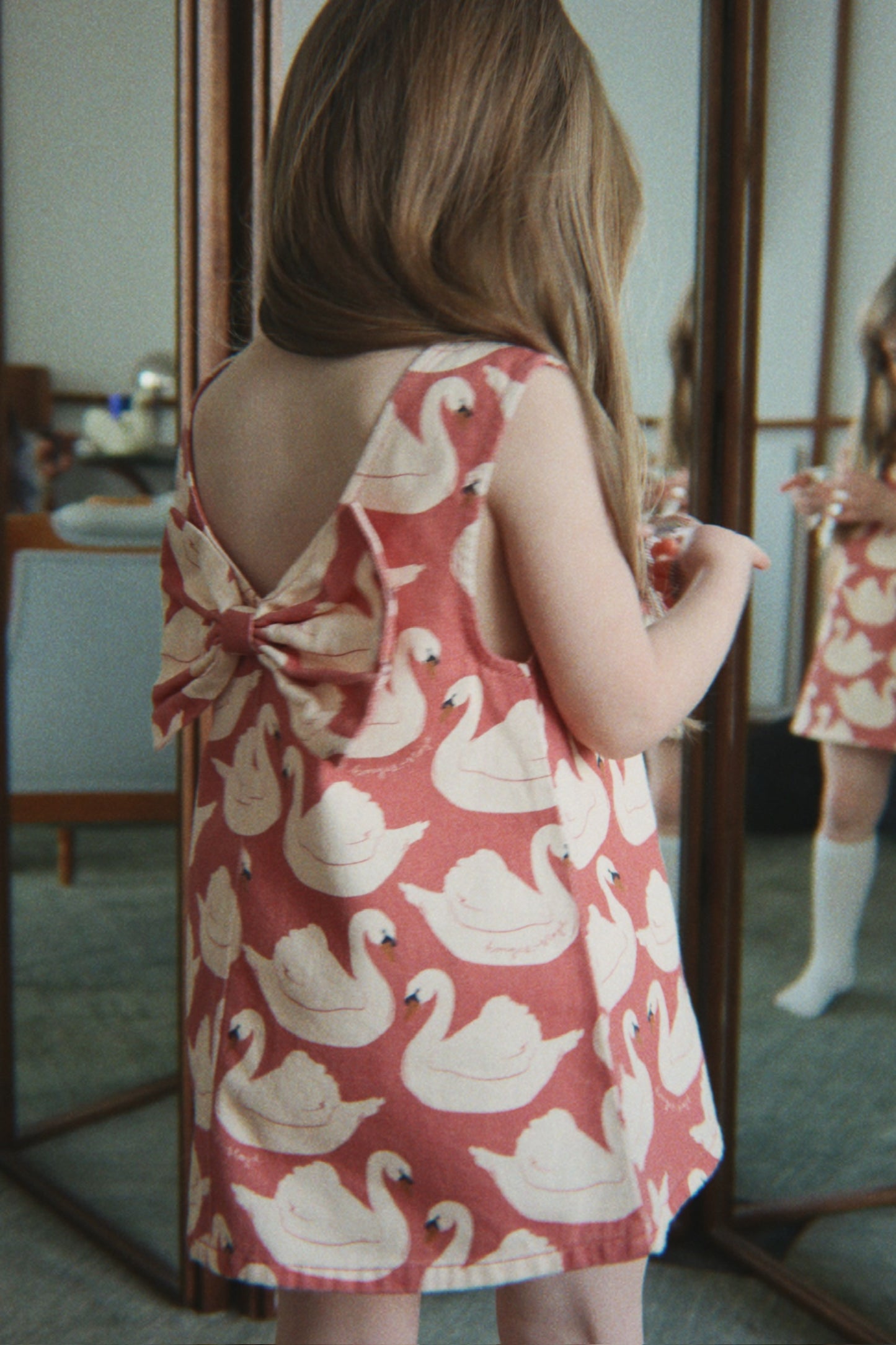 Magot Bow Dress GOTS, Swan Rose